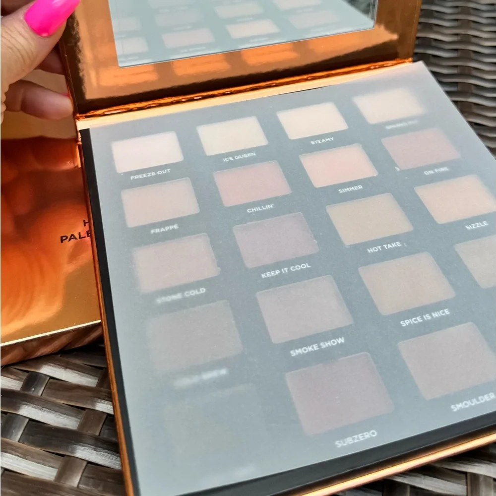 Iconic London ‘Hotting Up’ Eyeshadow Palette